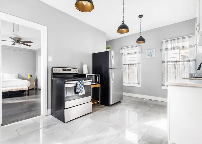 Modern 5Br Home Perfect For Families