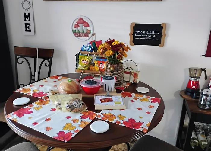 La Maison De Lorbu Private Apt Breakfast
