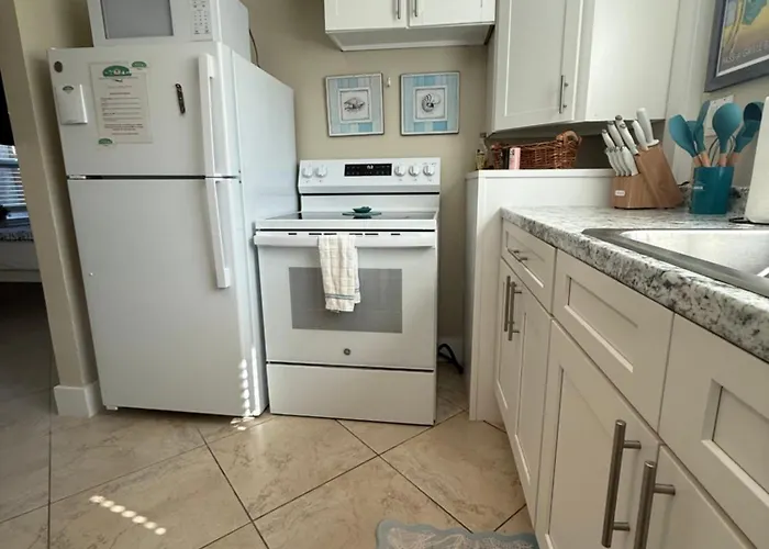 Cozy Beach Rental 1B/1B