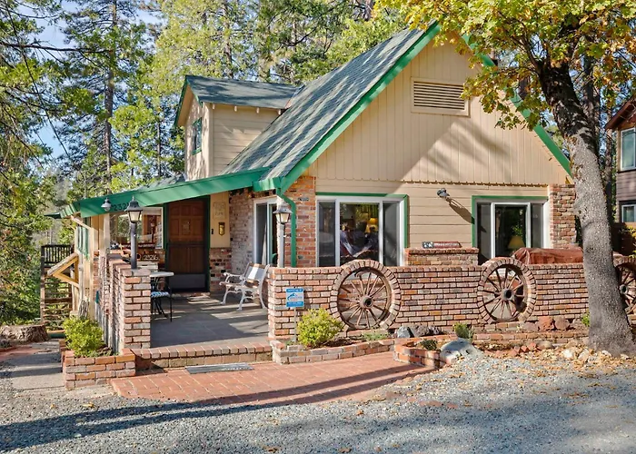 Twain Harte Cabin In Town & Lake Access