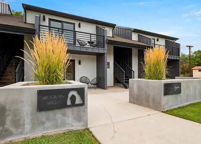 Near Downtown Stylish 2Br With Amazing Patio - 4