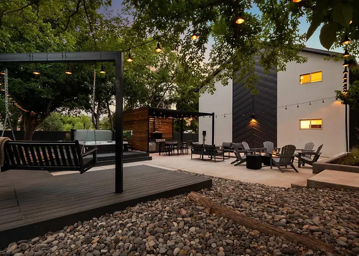 Near Downtown Stylish 2Br With Amazing Patio - 4