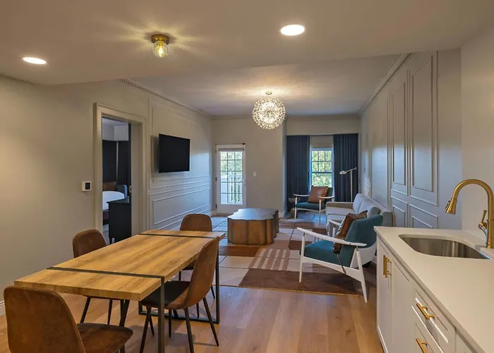 The Publisher, Downtown Fredericksburg, A Tribute Portfolio Hotel