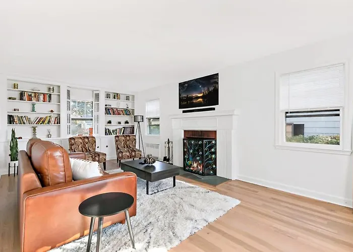 Fire Pit ~ Game Room ~ Near Nyc ~ Modern Luxury