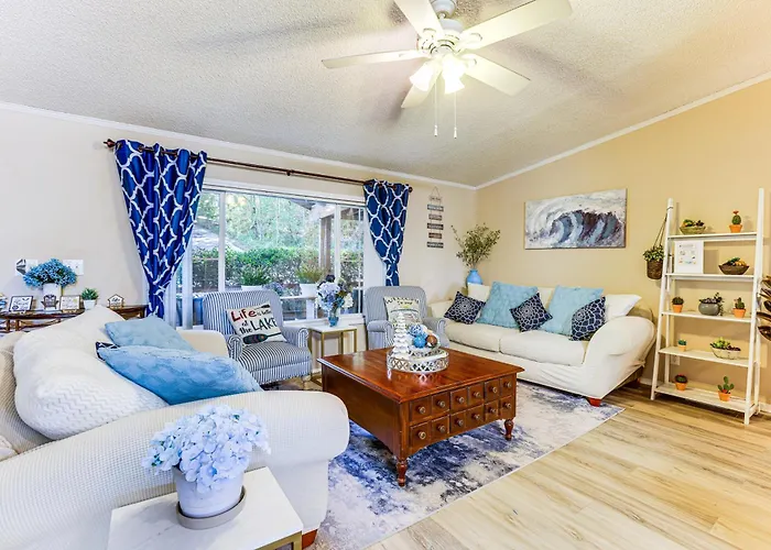 Lake Livingston Home W/ Dock & Deck!