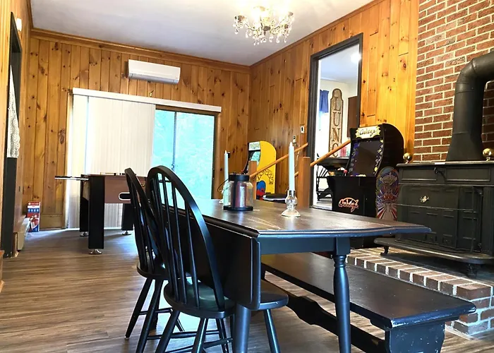 Melvin Village - 5 Bed3 Bath - Lake Winnipesaukee