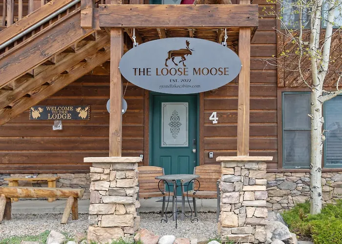 The Loose Moose Lodge