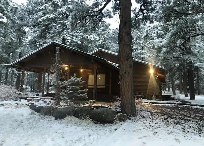Cabin On The Creek With Fireplace, Game Room, And Firepit