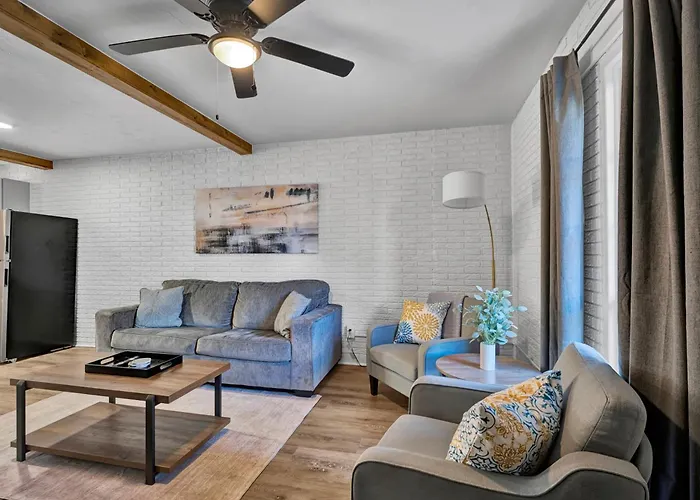 Near Boomer Lake & Osu - Relaxing Retreat
