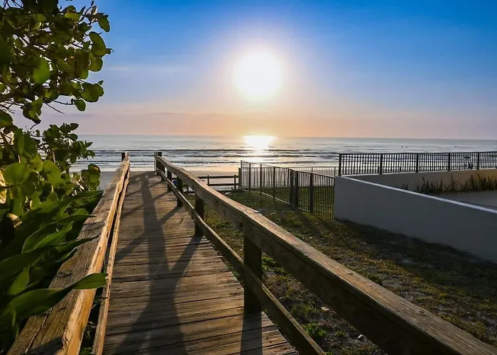 Gorgeous Beach Front Condo Near Flagler Ave - 701