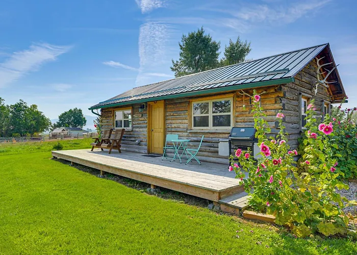 Montana Mountain Getaway: Deck & Amazing Views