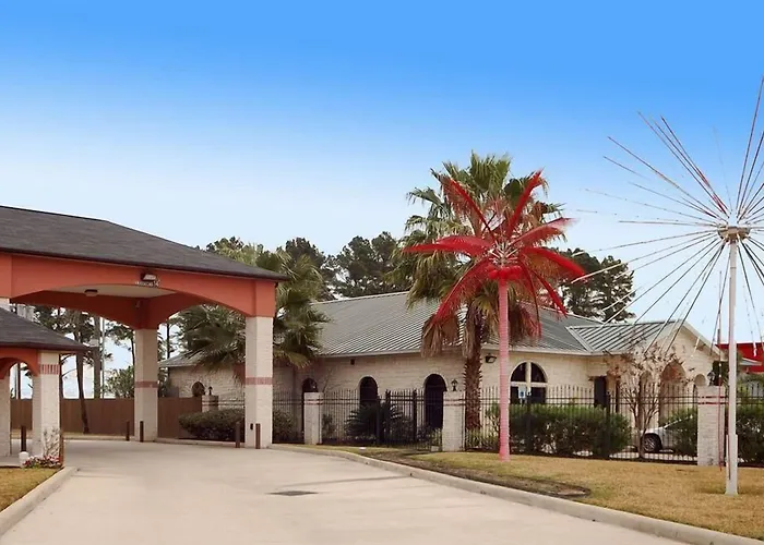 Scottish Inn & Suites Iah West