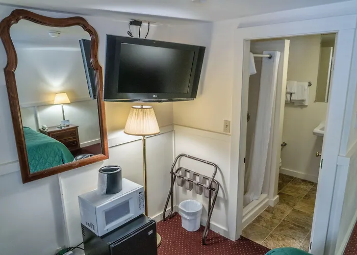 Mount Whittier Motel