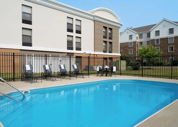Holiday Inn Express Indianapolis Airport By Ihg