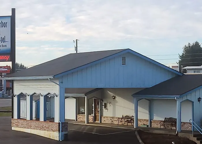 Harbor Inn
