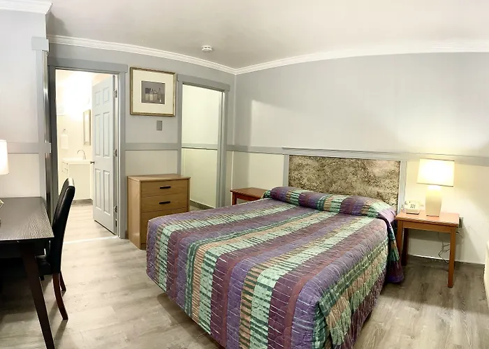 Emerald Best Motel