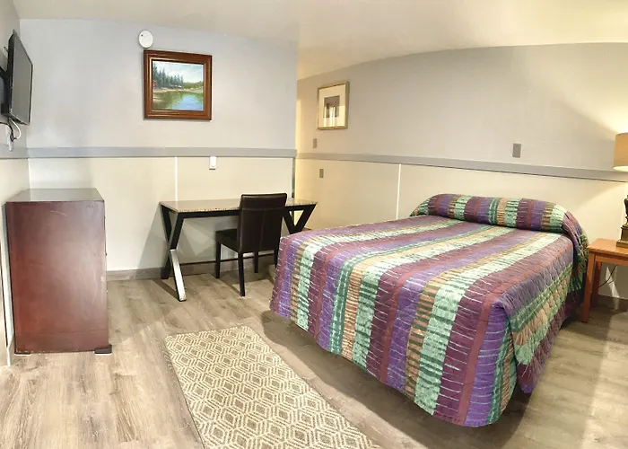 Emerald Best Motel