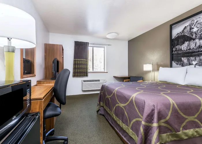 Super 8 By Wyndham Missoula/Reserve St.