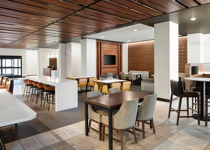 Courtyard By Marriott Seattle Seatac Airport