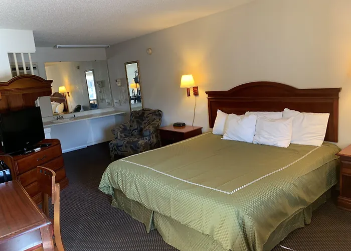 Merrimac Inn And Suite