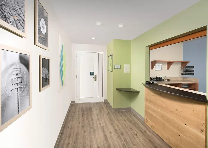 Woodspring Suites Naples West