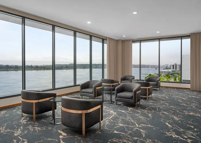 Ac Hotel By Marriott Vancouver Waterfront