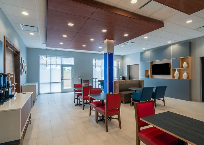 Holiday Inn Express & Suites - St Peters By Ihg
