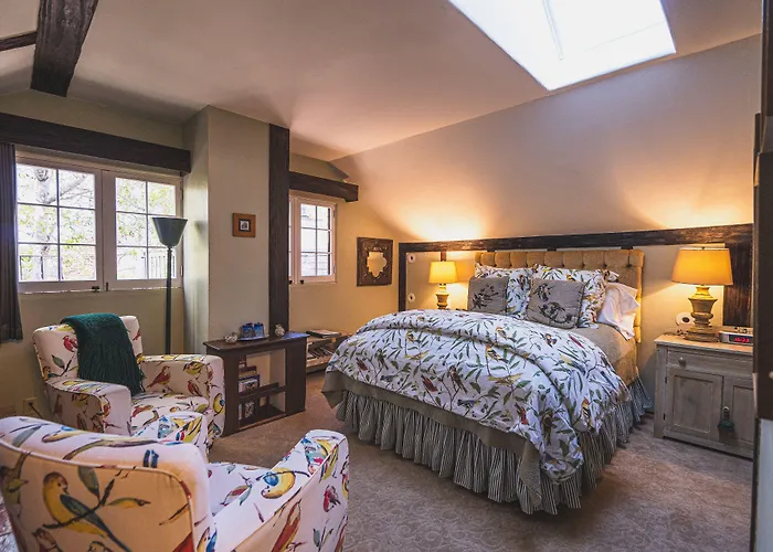 Old Monterey Inn