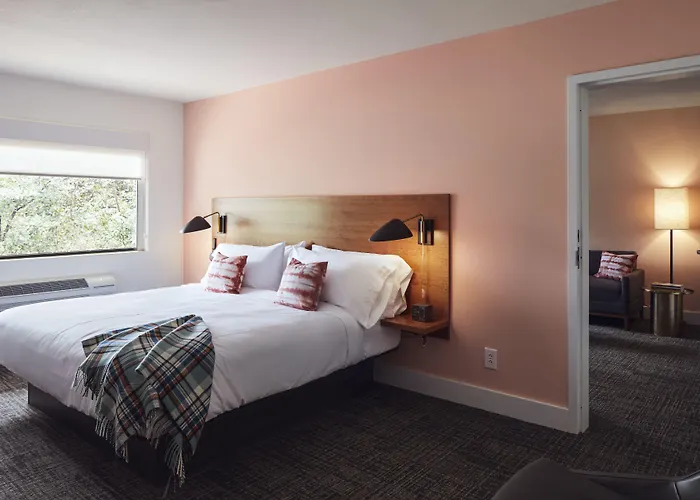The Longleaf Hotel