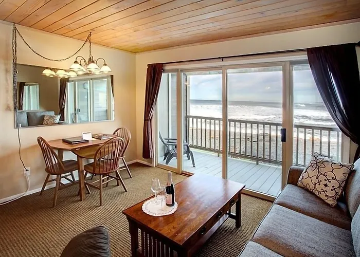 Lanai At The Cove