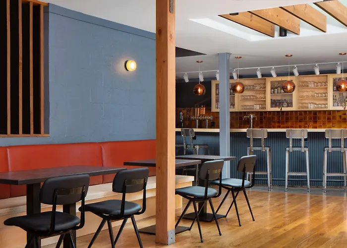 Rhode'S Motor Lodge