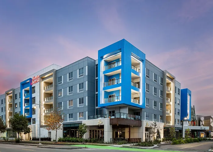 Hampton Inn & Suites Rochester Downtown