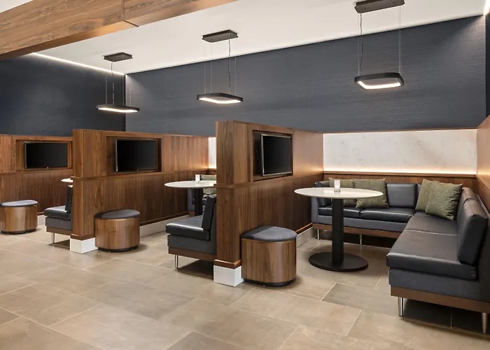 Courtyard By Marriott Owatonna Downtown