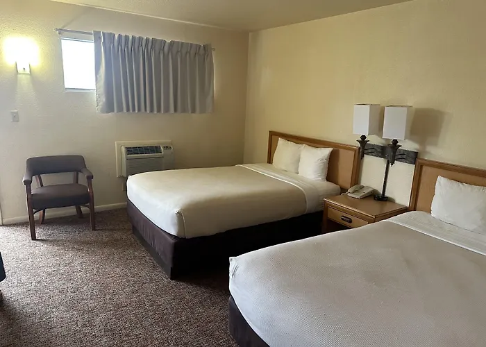 Big Bend Traveler'S Inn