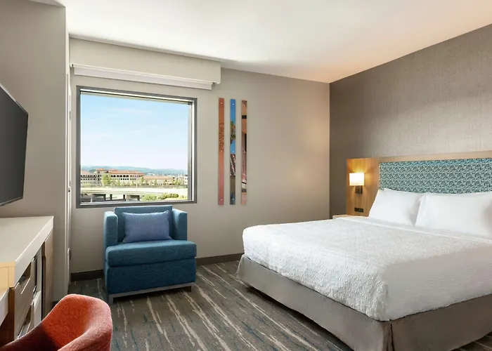 Hampton Inn & Suites San Mateo-San Francisco Airport