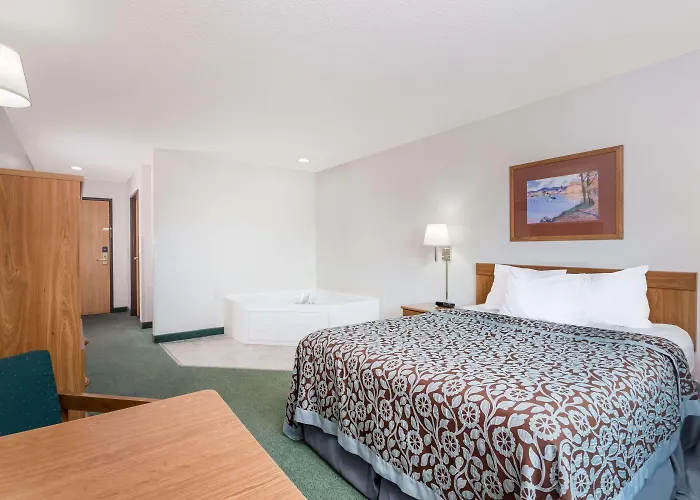 Days Inn By Wyndham Manchester
