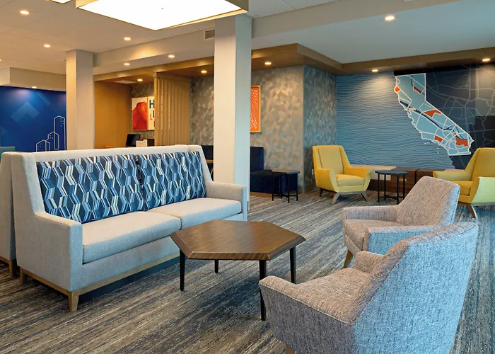 Holiday Inn Express & Suites - Hollister By Ihg