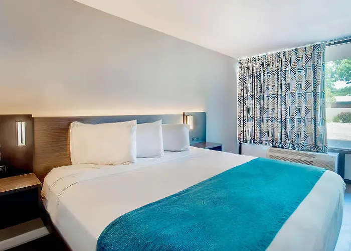 Motel 6 Louisville, Ky- Airport/ Fair Expo