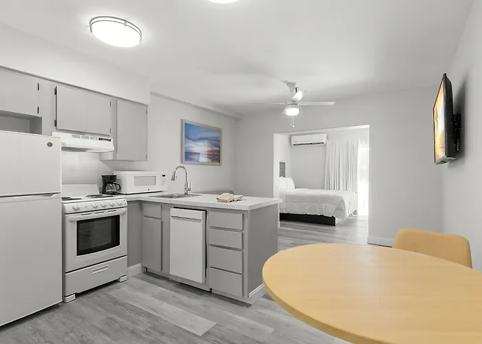 Grand Shores West