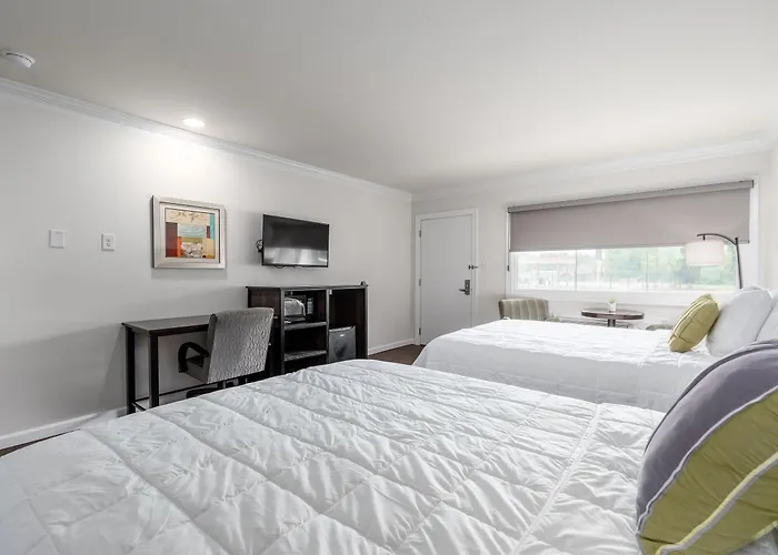 Crewe Boutique Inn