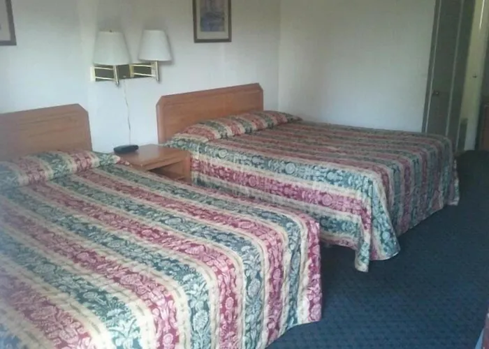 Aaron Motel