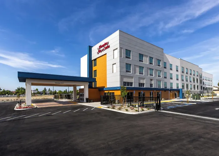 Hampton Inn & Suites Bakersfield Central