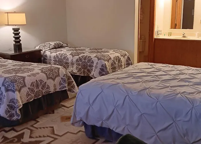 Furnas County Lodging