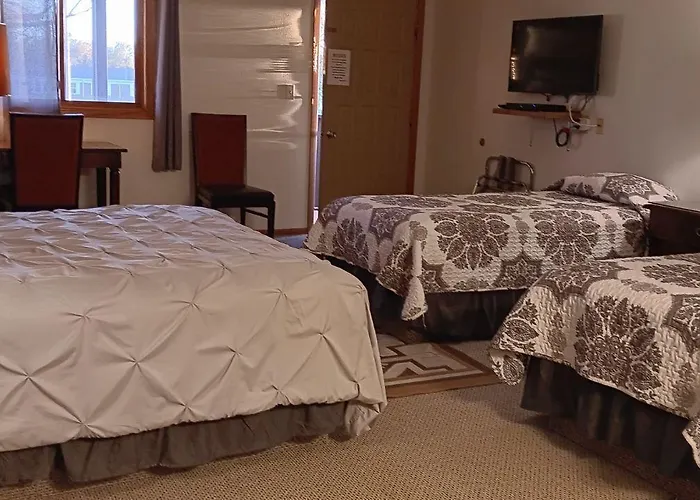 Furnas County Lodging