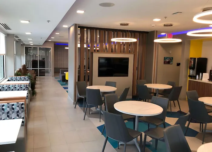 Microtel Inn & Suites By Wyndham Hot Springs