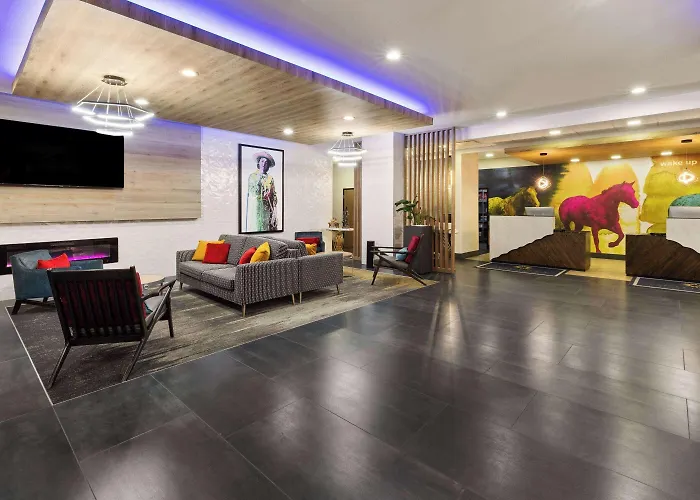 La Quinta Inn & Suites By Wyndham El Paso East Loop-375
