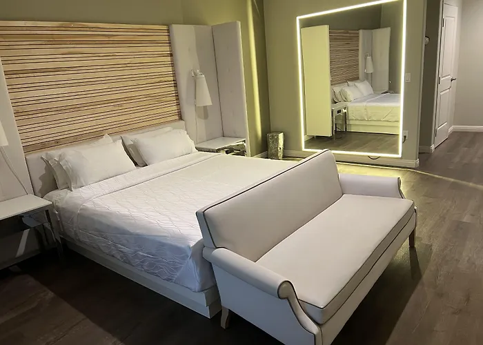ASPIRE INN&SUITES Orange