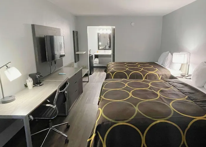 Super 8 By Wyndham Pigeon Forge Downtown