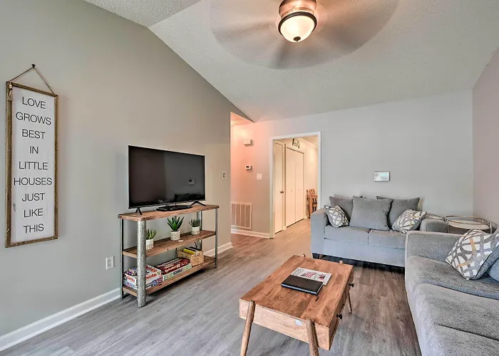 Lovely High Point Abode ~ 2 Mi To University!