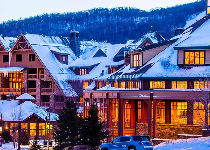 337 - Studio- Lodge At Spruce Peak -Stowe Mt Resort- Ski In Ski Out - Sleeps 4